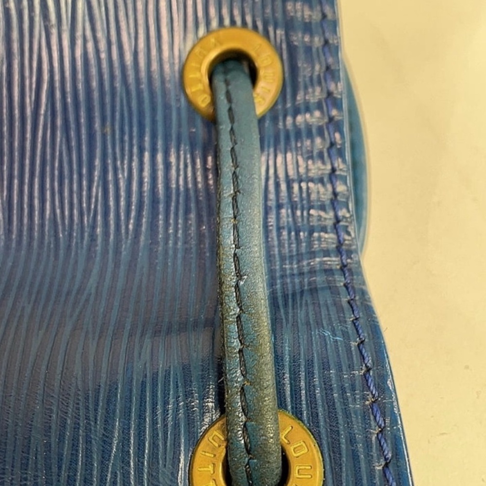 💙 💯Authentic LOuis Vuitton Blue Epi Noe GM 💙 - Picture 13 of 14